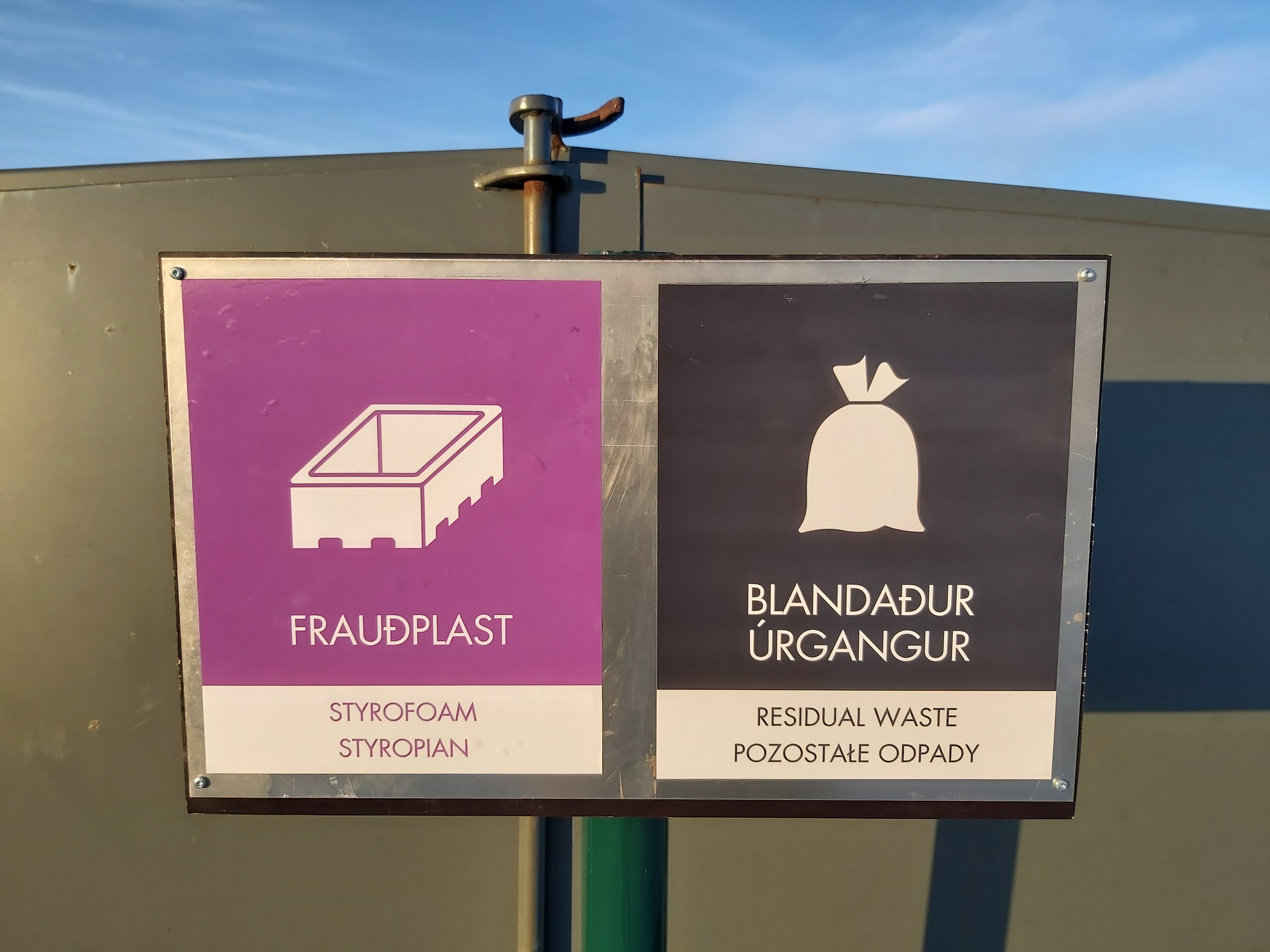 Frauðplast og blandaður 