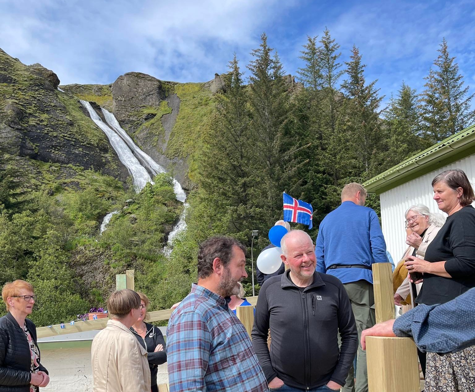 Veitingastaðurinn er við Systrafoss