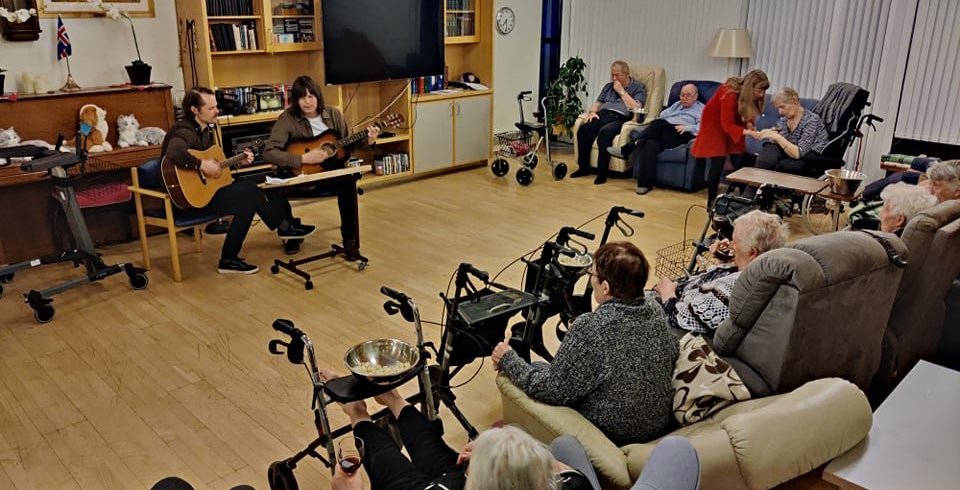 Myndirnar með fréttinni tók Hasse sem er starfsmaður á Klausturhólum