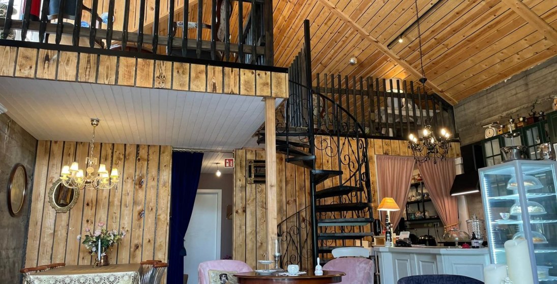 Hamrafoss café er við veginn hjá Fossi á Síðu