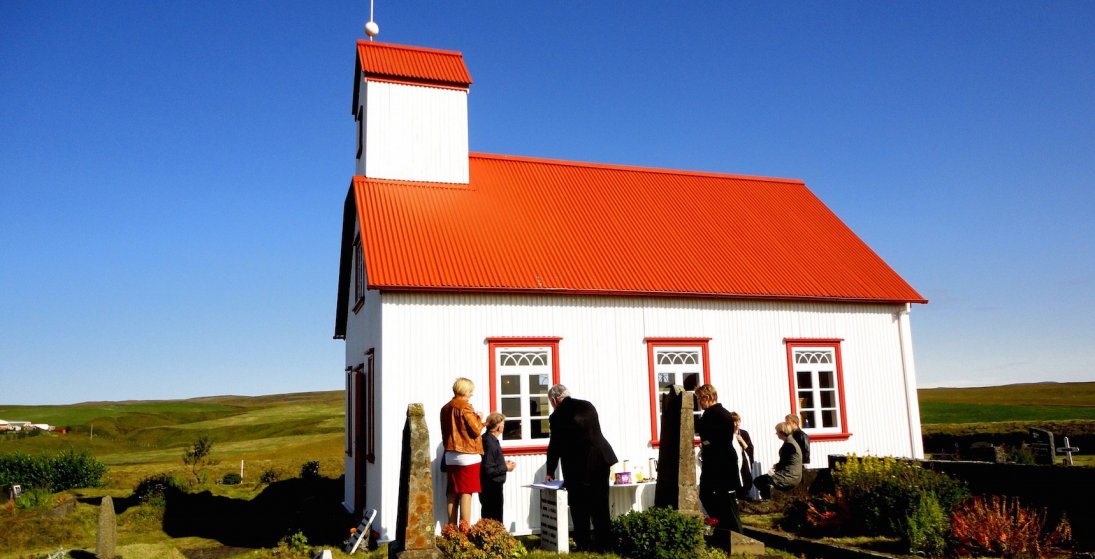 Í Grafarkirkju hafa kynslóðir átt sínar björtustu og döprustu stundir í 123 ár eða frá því 1898. Sá …