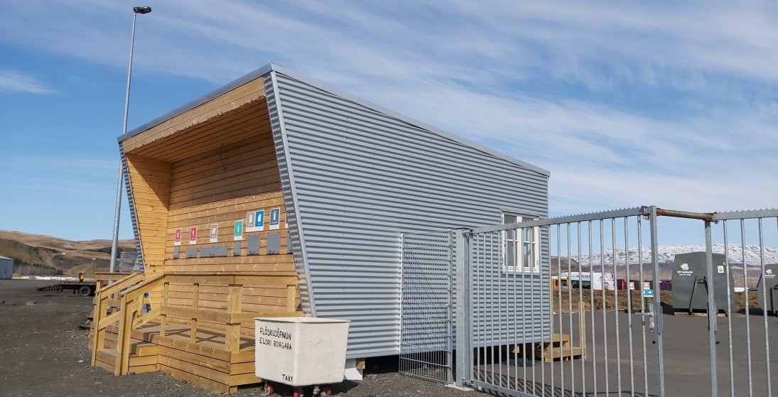 Allir velkomnir, alla daga, með minniháttar sorp. (Ljósm. LM)