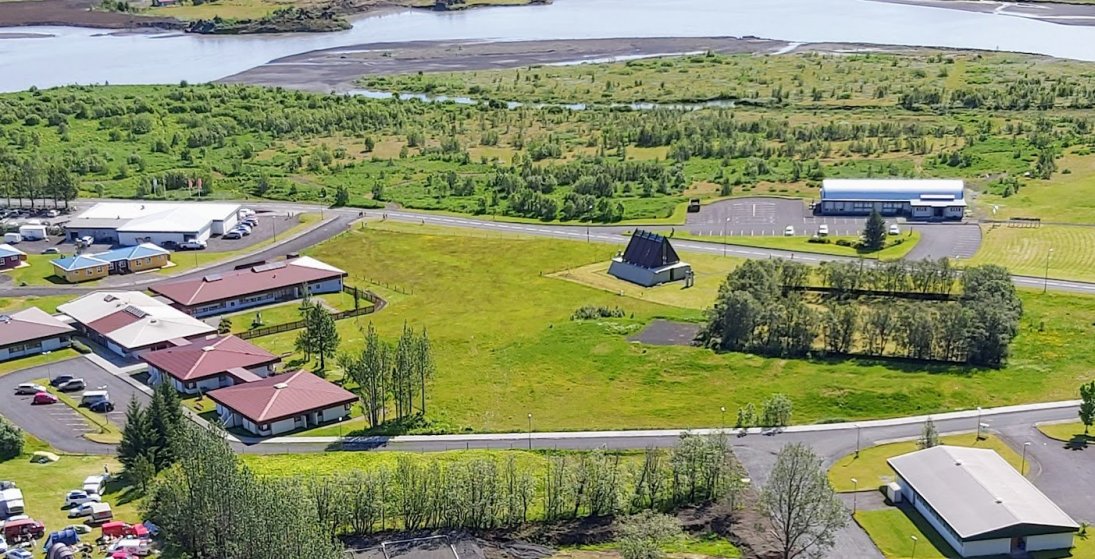 Leitin að klaustrinu er alltaf jafn spennandi. (Ljósm. LM)