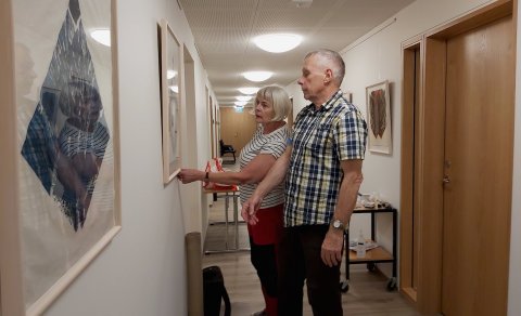 Enn er tækifæri til að sjá myndlistarsýningu Ragnhildar Ragnarsdóttur.