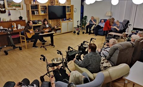 Myndirnar með fréttinni tók Hasse sem er starfsmaður á Klausturhólum