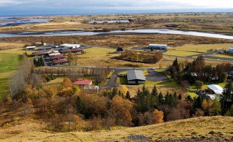 Læknisbústaður og Heilsugæslan á Kirkjubæjarklaustri (Ljósm. LM)