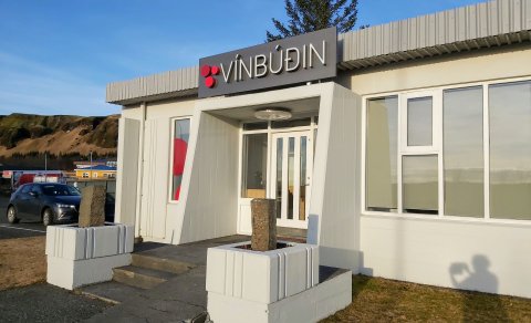 Vínbúðin á Kirkjubæjarklaustri er í húsi sem var Pósthúsið á síðustu öld (Ljósm. LM)