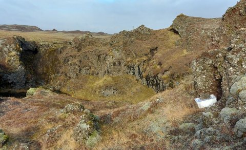 Við Tröllshyl leyndist kassi með leyniorði og límmiðum