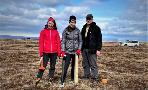 Rannveig Ólafsdóttir frá Náttúrustofu Suðausturlands, Elín Erla Káradóttir sumarstarfsmaður Náttúrus…