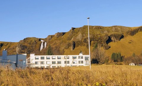 Skrifstofa Skaftárhrepps er á Kirkjubæjarstofu á efri hæð heimavistarálmu Kirkjubæjarskóla (Ljósm. L…